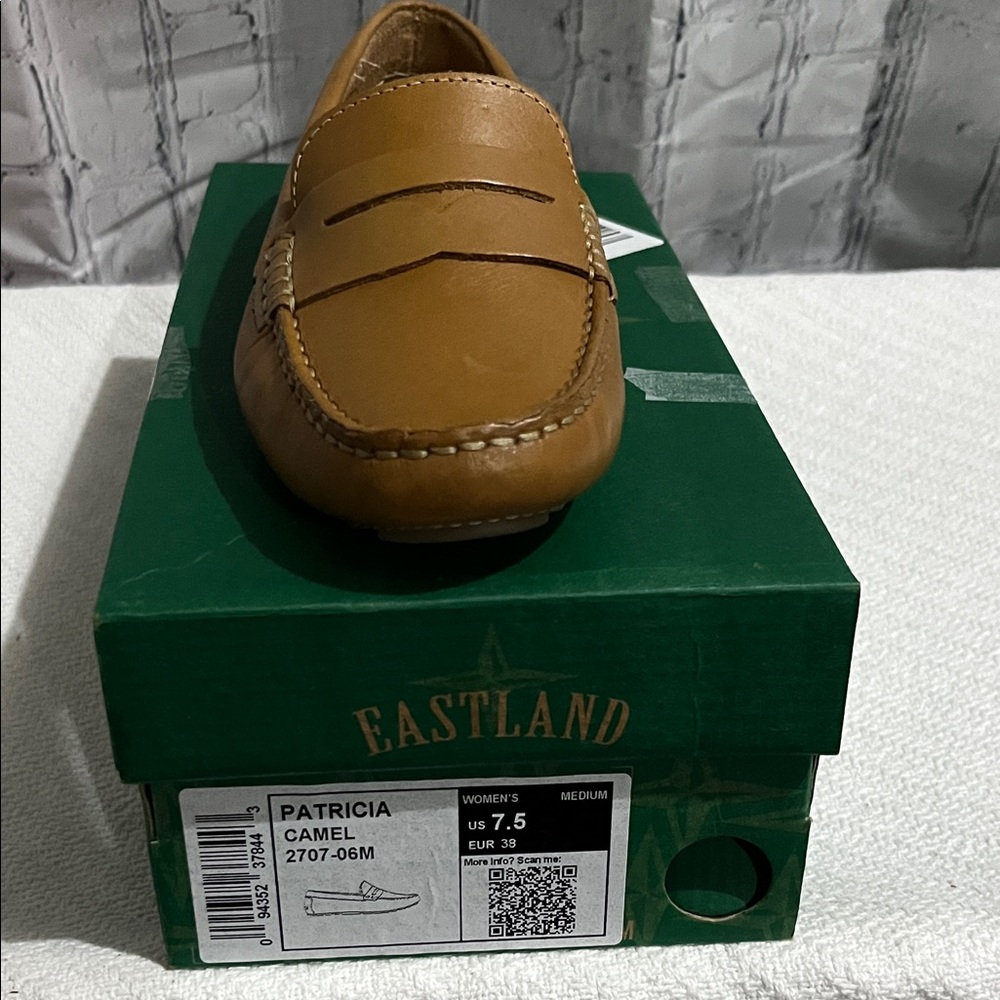 Eastland Tan Leather Loafers